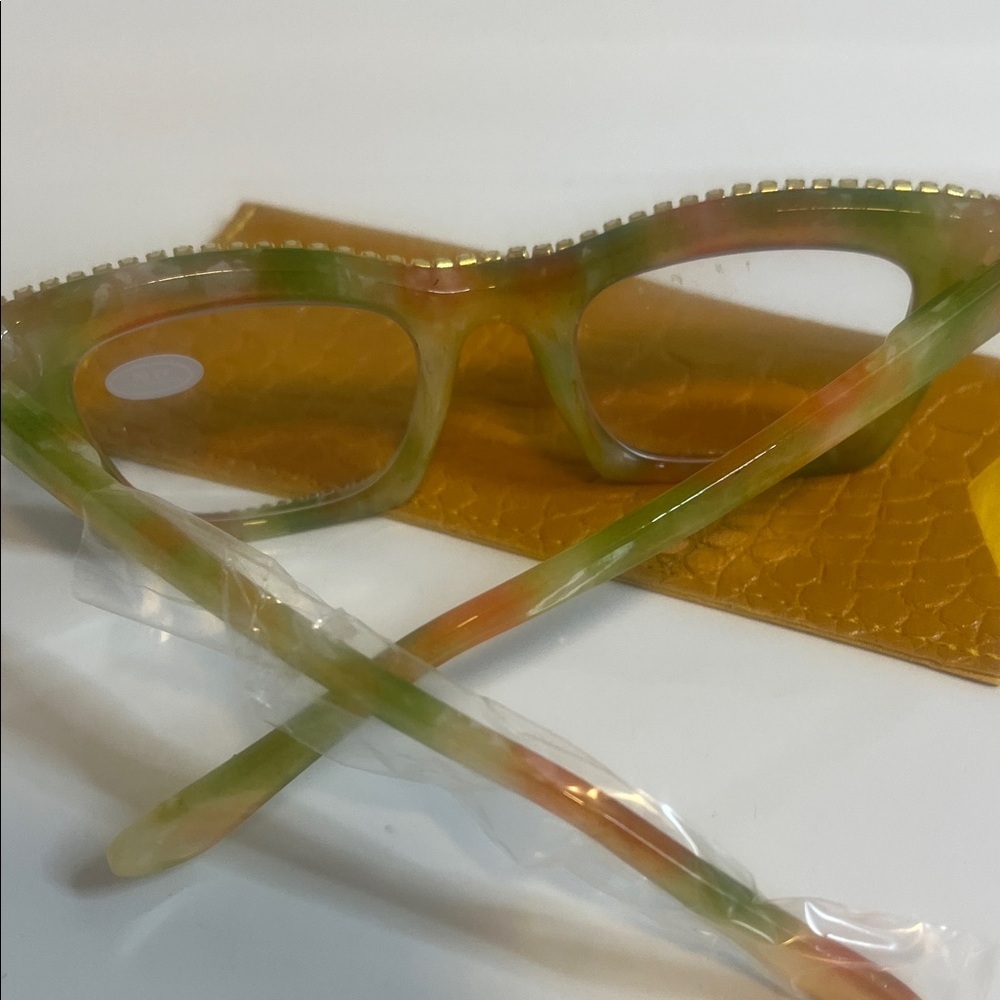 Green Rhinestone Reading glasses with Pearl Accents - Picture 3 of 8